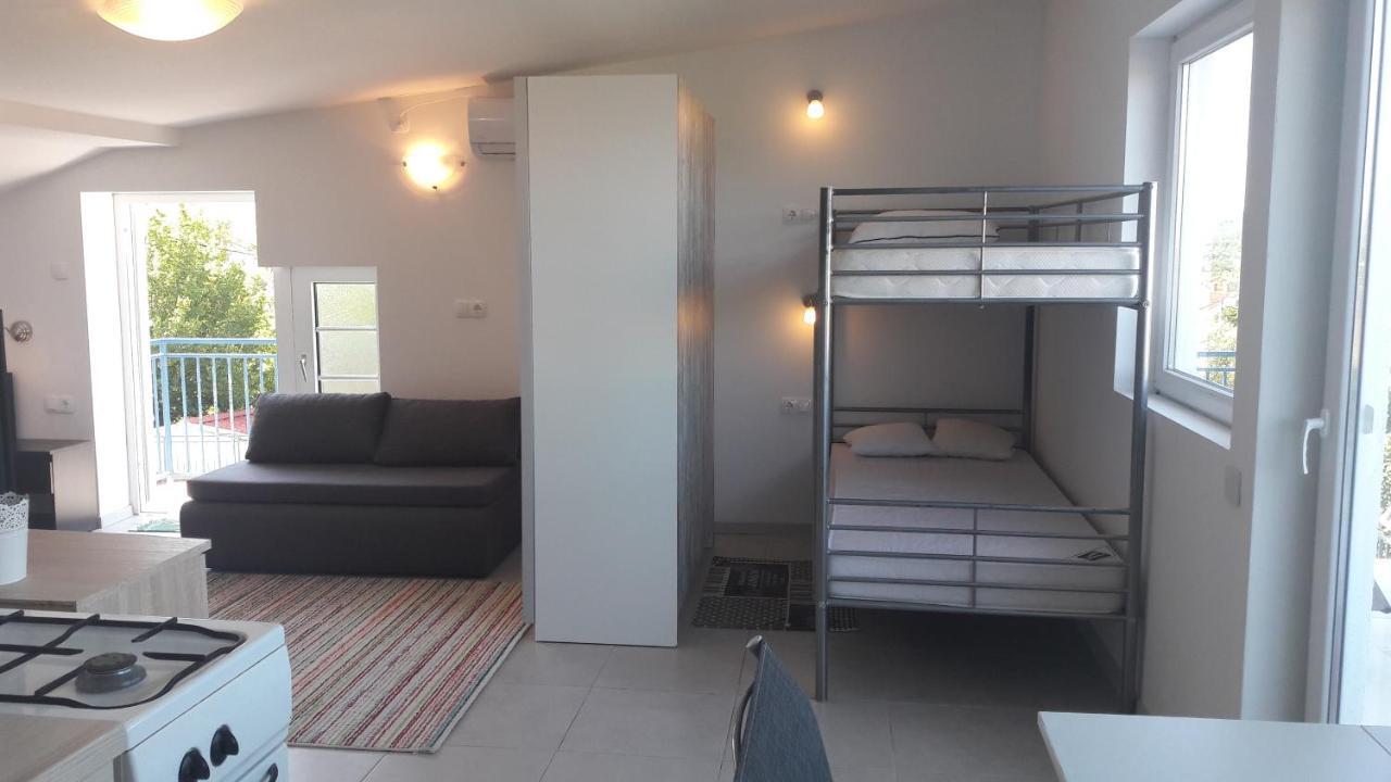 Apartmani Niessner Malinska Exterior foto